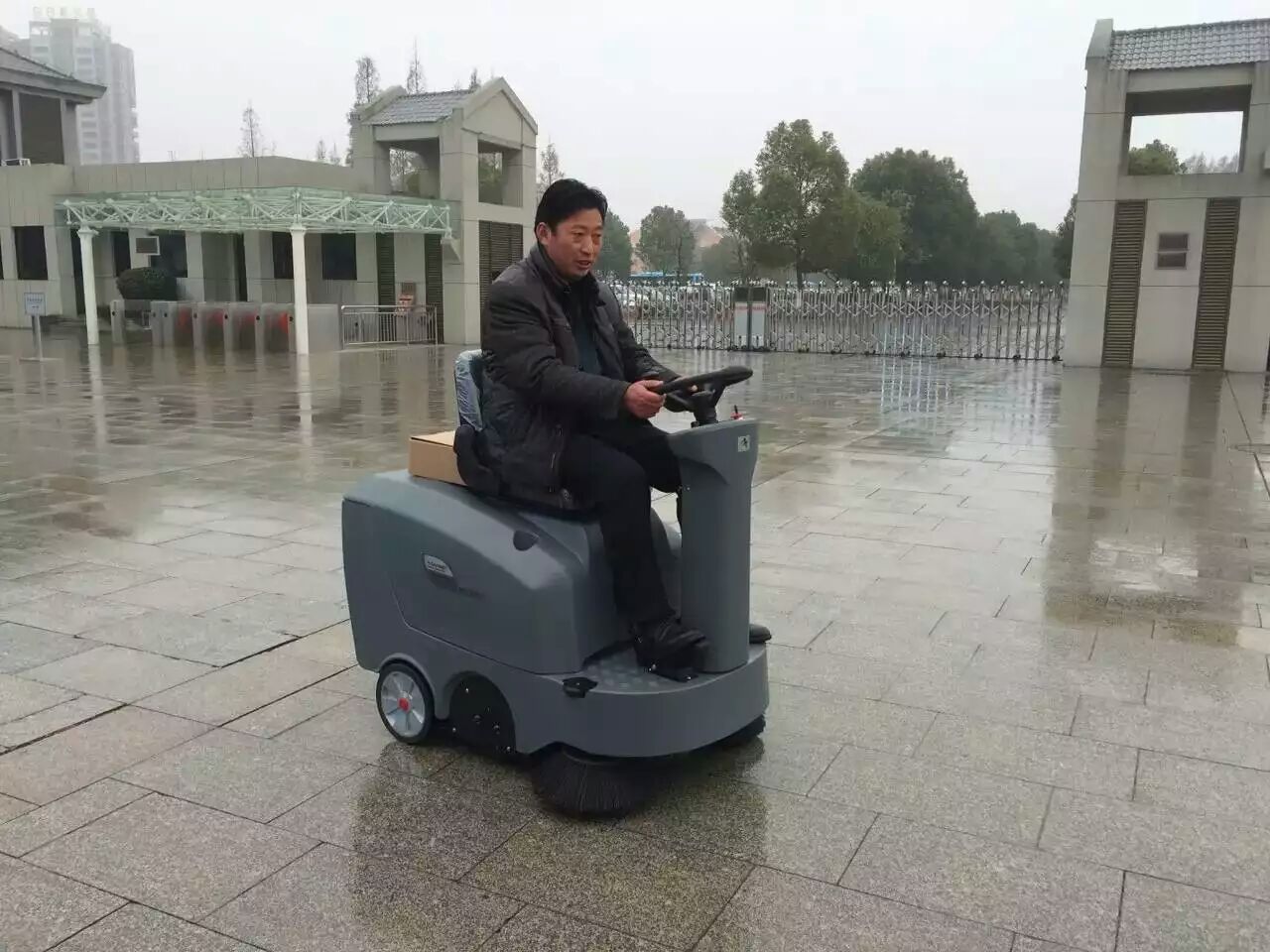 &#19975;&#35937;&#22478;&#20307;&#32946;&#45;&#19975;&#35937;&#22478;&#65288;&#20013;&#22269;&#65289;&#20844;&#21496;